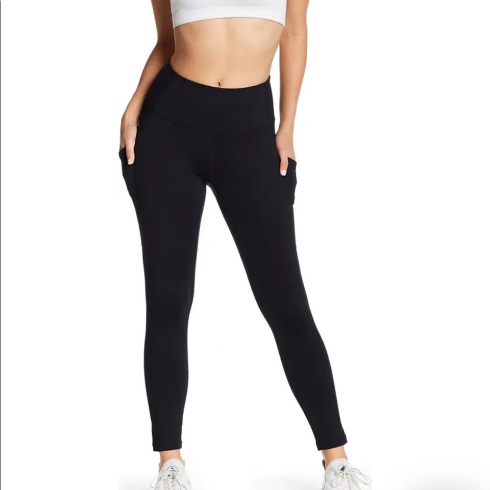 Zella 7/8 leggings with pockets